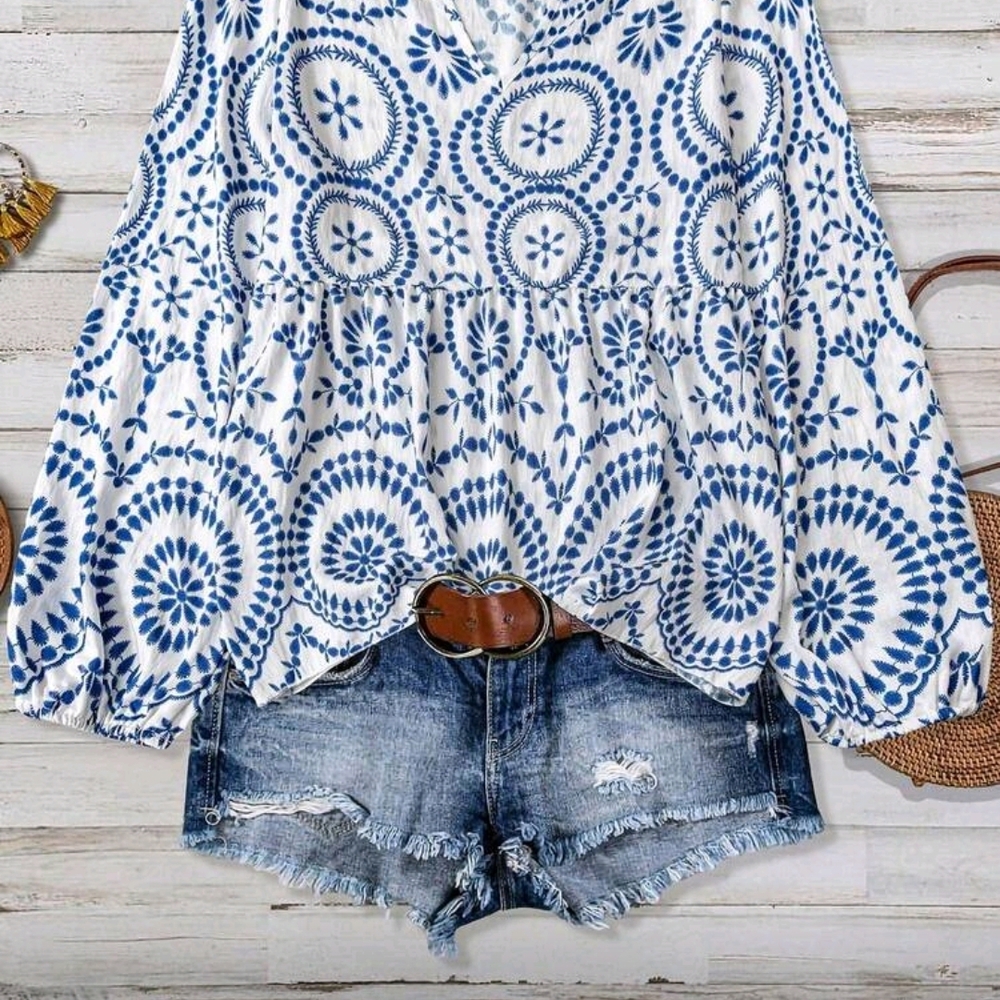 Boho Blue Floral Circle Print V-Neck Blouse - Blue
